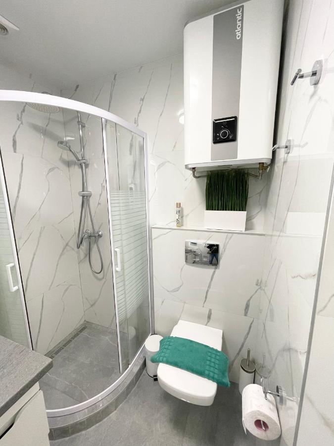 Luxury Emerald Apartments Irpiny Kültér fotó